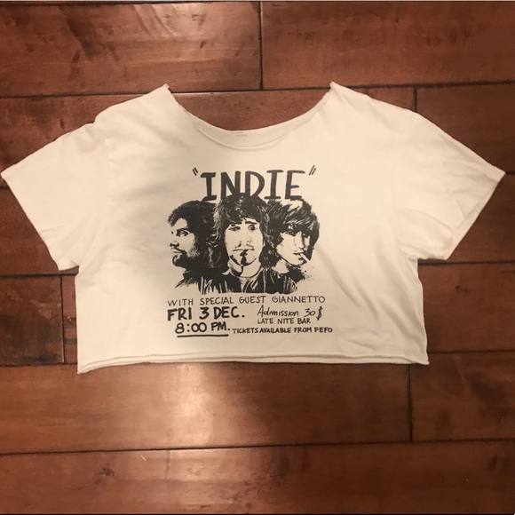 brandy melville indie marina tee - Picture 2 of 2